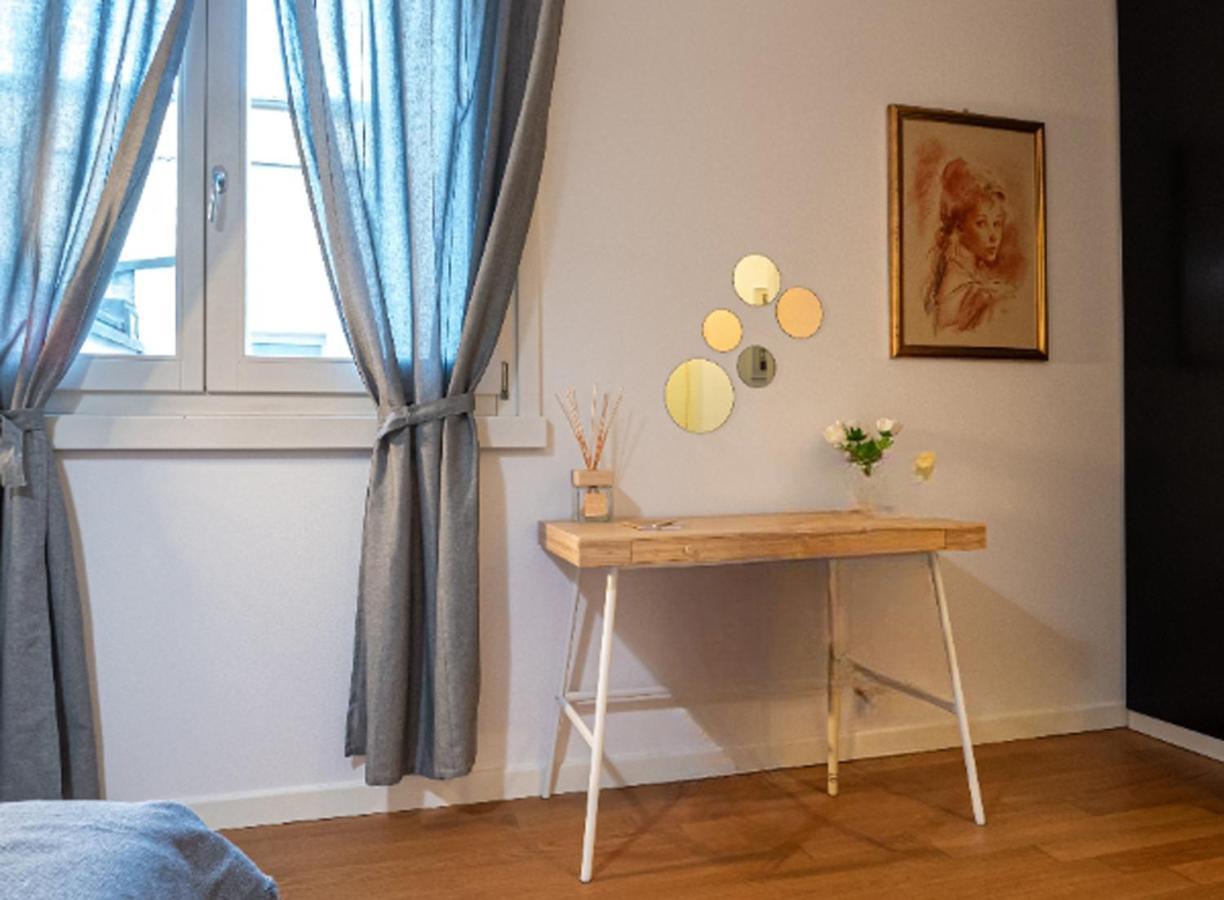 Maison Blanche: Appartamento Elegante Con Parcheggio Privato Mantova Bagian luar foto